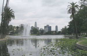 Echo_Park_Lake_Los_Angeles_skyline